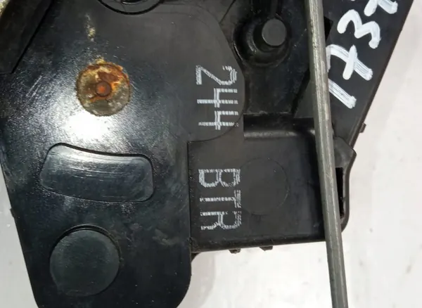 Rechte Vordertürschloss BMW 320 D image 2