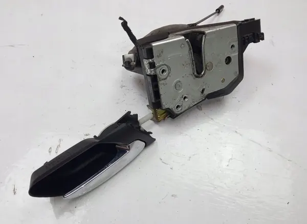 Rechte Vordertürschloss BMW 320 D image 3