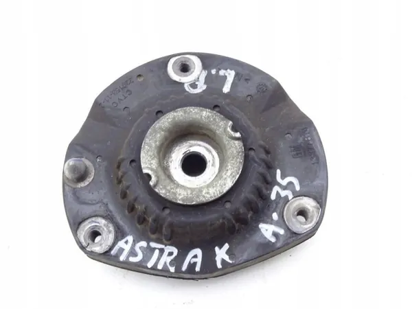 OEM 13377814 Etujousimen kiinnike Opel Astra K:lle image 2