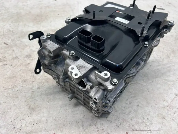 OYT26378 Motor Inversor Híbrido Toyota Usado image 4