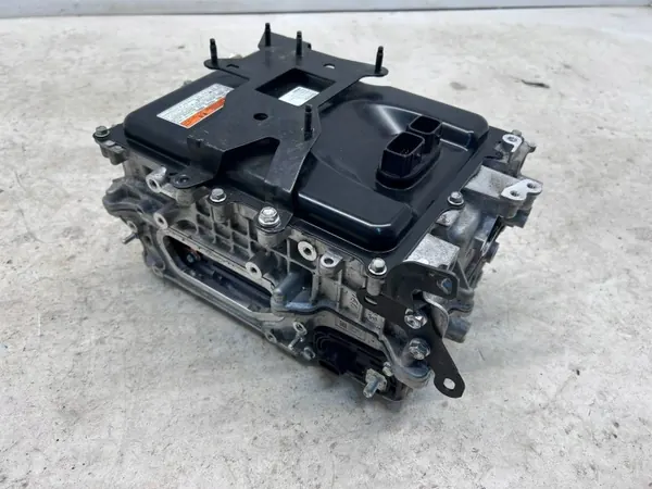 OYT26378 Motor Inversor Híbrido Toyota Usado image 5