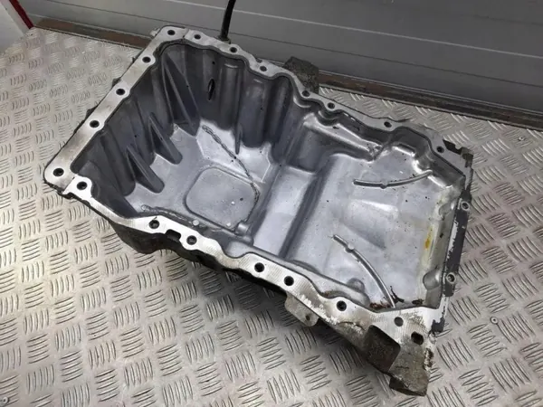 Ölwanne Dodge Challenger OEM 05184515AC Vorne image 10