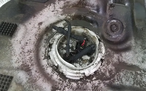 Porsche Panamera 971 Polttoainesäiliö OEM Wrakowisko-6073- image 6