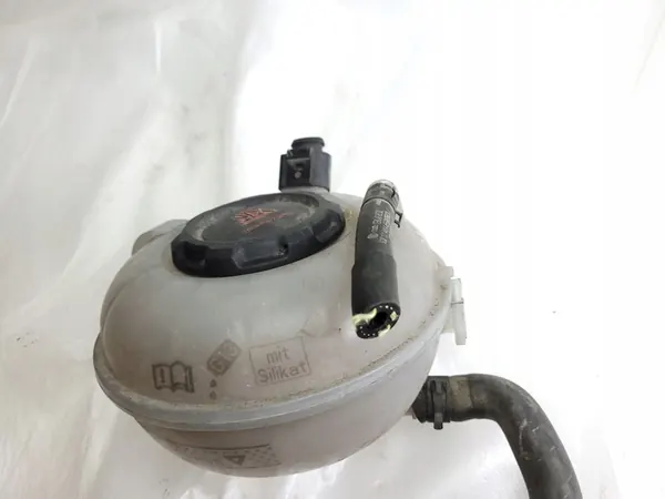 VW GOLF VII LIFT 2.0 TDI Vesipumpun Letkut image 6