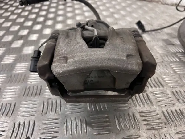 Audi Q5 SQ5 Jarrulevy ja puristinsarja OEM 80A615106Q image 4