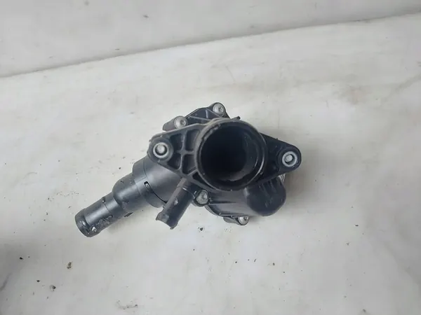 W177 A220 19r Carcasa de Termostato A2602002600 image 3