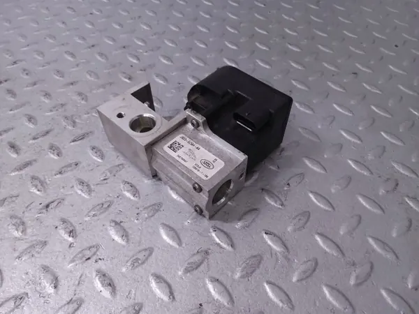 Jaguar I-Pace Klima-Expansionsventil OEM J9D36C584AA image 4