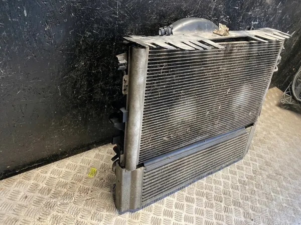 Intercooler Mercedes-Benz VITO Bus 2009 image 2