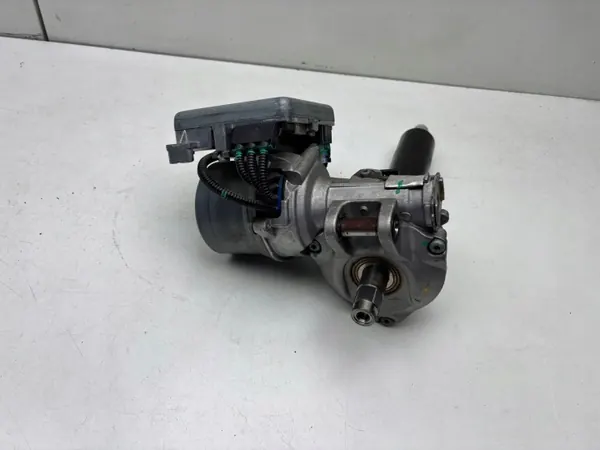 Ohjauspumppu OEM 6R1909144P Skoda Rapidille image 3