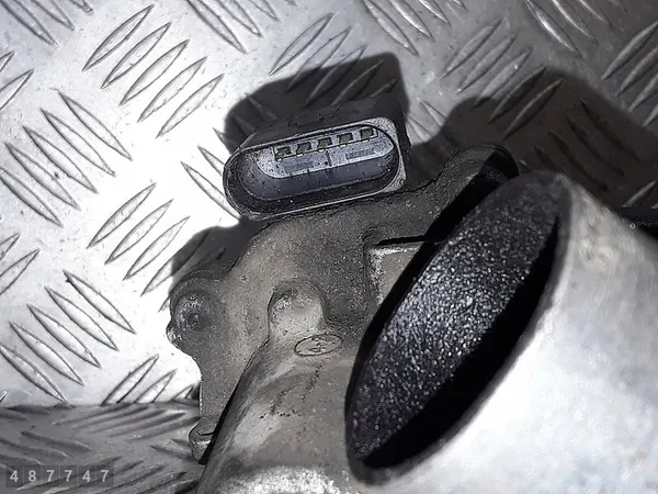 EGR-venttiili Seat Toledo 2015 1600 TDI 04B131501D image 4