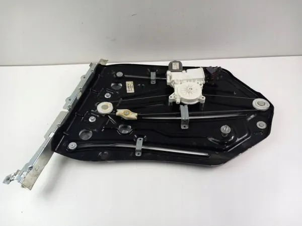 Opel Astra H CC Bakfönsterhiss Höger OEM 13283337 image 4