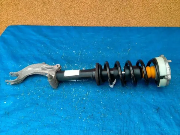 Audi Q5 80A Voor Rechter Schokdemper OEM 80A413031AH image 6