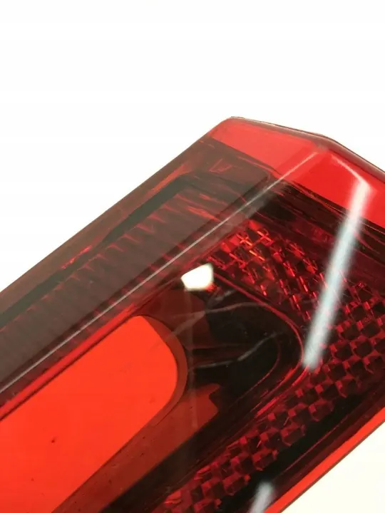 Vasen takavalaisin Skoda Kamiq 2024 SUV 4/5dr OEM 658945701B image 6