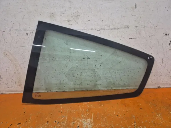 Bakre vänster karossglas OEM Wrakomania-28371- för Citroen C2 image 2