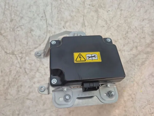 Conversor de tensão Mercedes-Benz OEM A1669820020 image 2