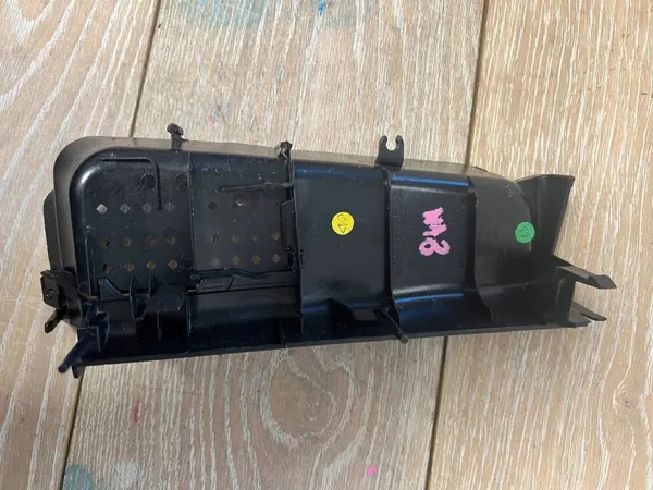 OEM 8X0121699B Luftintag för VW Multivan T5 image 2