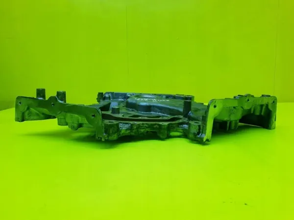 Couvercle Distribution OEM F1632721101 Maserati 3.0 image 3