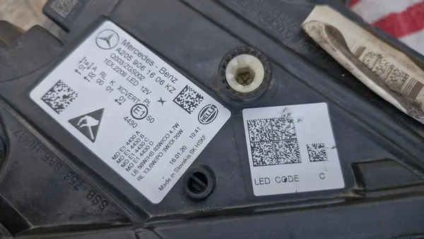 RECHTER MULTIBEAM LAMP MERCEDES C-KLASA W205 LIFT image 4