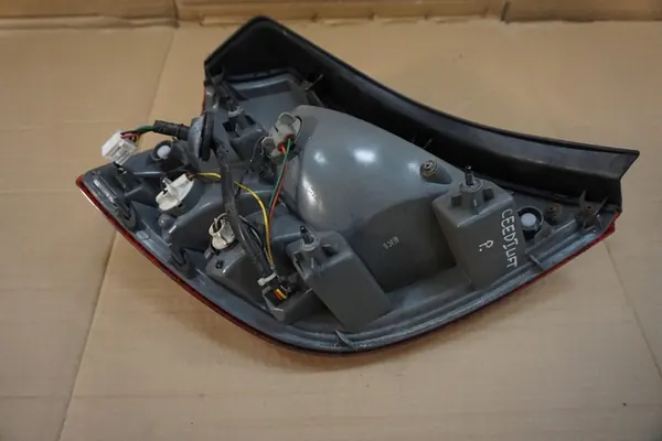 KIA CEED I LIFT Luz Trasera Derecha 2010 OEM 924021H050 image 4