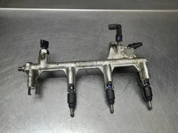 Opel 2.2 16V Insprutningslist OEM 55351030 image 2