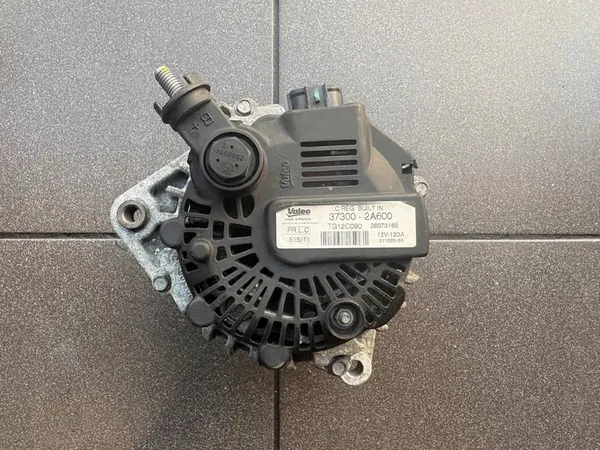 Alternador Kia 1.6 CRDI 37300-2A600 image 3