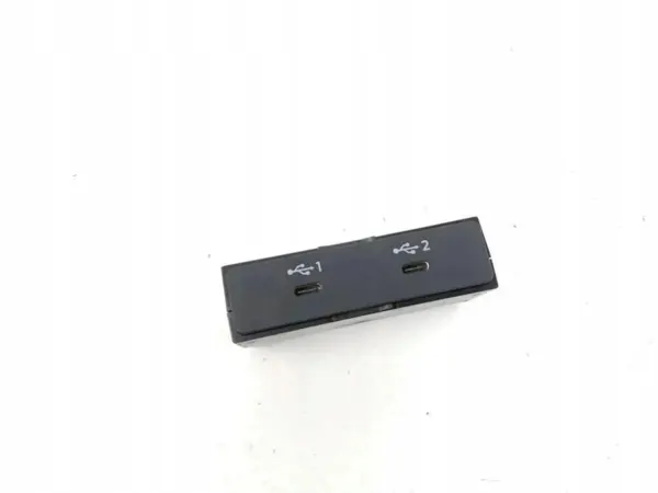 Porta USB OEM 82A035736A para Porsche Taycan 2022 image 2