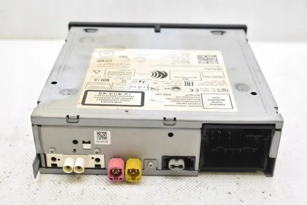 Radio Navi SD Lukija OEM 5Q0035840C Skoda Octaviaan image 3