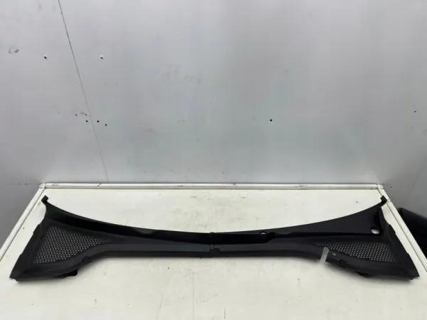 Moldura parabrisas VW Golf 7 OEM 5g1819404a image 2
