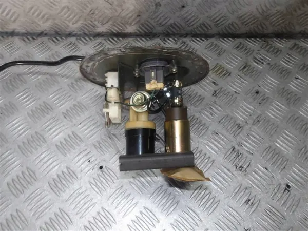 Bränslepump OEM 1234567890- för Toyota Corolla E12 image 3