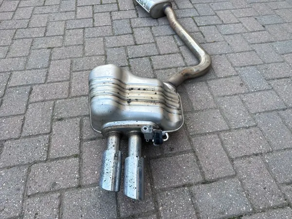 Audi OE Pakoputken Vaimennin OEM 8W0253611D - Käytetty image 3