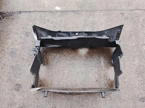 Jäähdyttimen kotelo OEM 12522807 Mercedes W245 image 2