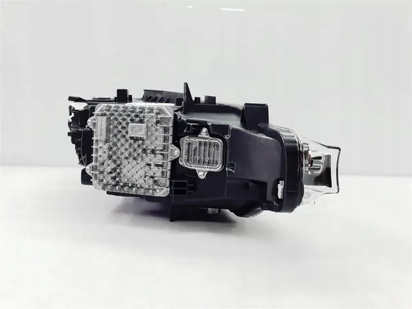 BMW 3 F30 F31 LIFT LCI 15r+ Farol LED Esquerdo image 9