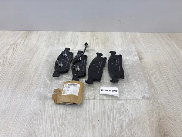 Bromsbelägg OEM 673011564 för Maserati Levante 3.0D image 2