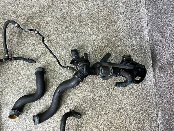 Vesijohtopumpun Kokoonpano Mercedes W204 2.2 CDI image 3