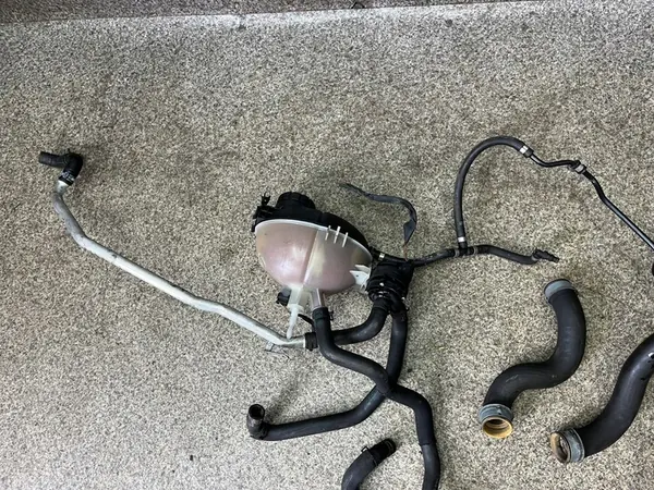 Vesijohtopumpun Kokoonpano Mercedes W204 2.2 CDI image 5