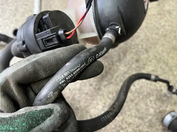 Vesijohtopumpun Kokoonpano Mercedes W204 2.2 CDI image 8