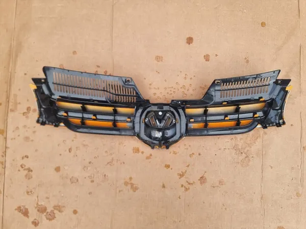 VW Golf 5 Bumper Grill 2003-2008 1K0853651A image 4