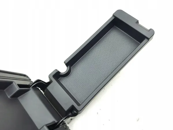 Accoudoir OEM 8011A085ZZ pour Citroën C-Crosser 2008 image 6
