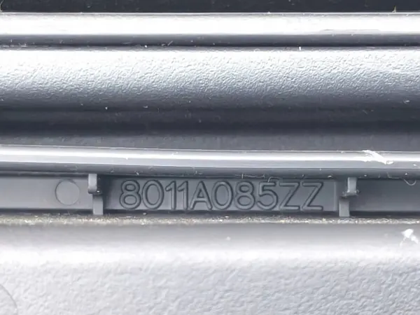 Accoudoir OEM 8011A085ZZ pour Citroën C-Crosser 2008 image 9