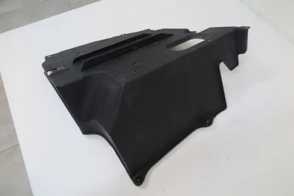 Toyota OE 58724-0E100 Proteção Inferior Traseira Esquerda image 3
