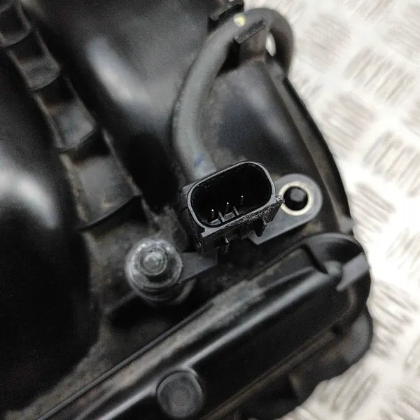 Insugningsgrenrör OEM 17101F2050 Toyota Corolla image 6