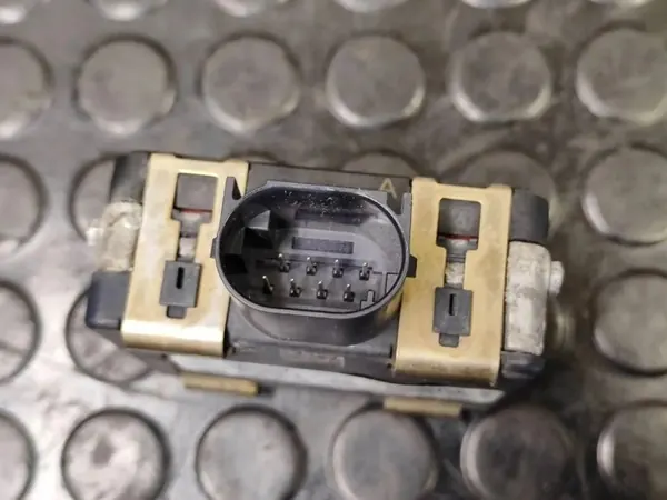 VW Passat B8 Radar OEM 3Q0907561B - Begagnad image 2