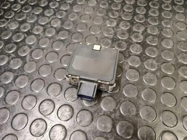 VW Passat B8 Radar OEM 3Q0907561B - Begagnad image 4