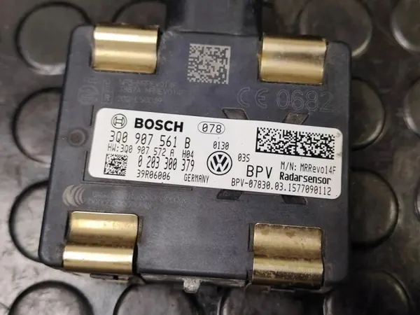 VW Passat B8 Radar OEM 3Q0907561B - Begagnad image 5
