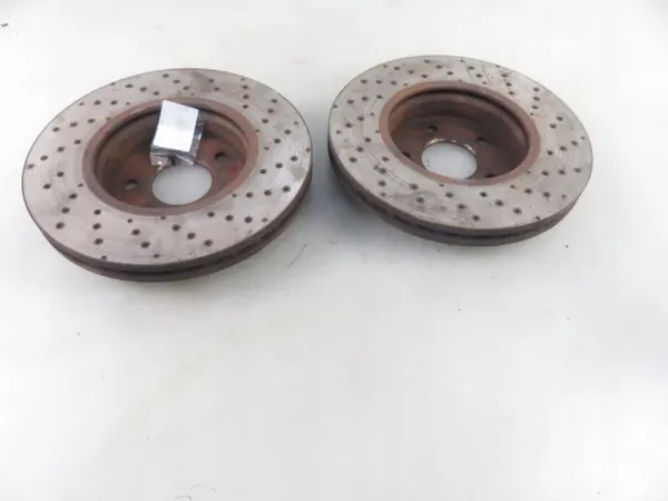 Etujarrutuslevyt OEM TARCZE HAMULCOWE PRZÓD MERCEDES CLA X117 CLA 180 d image 3