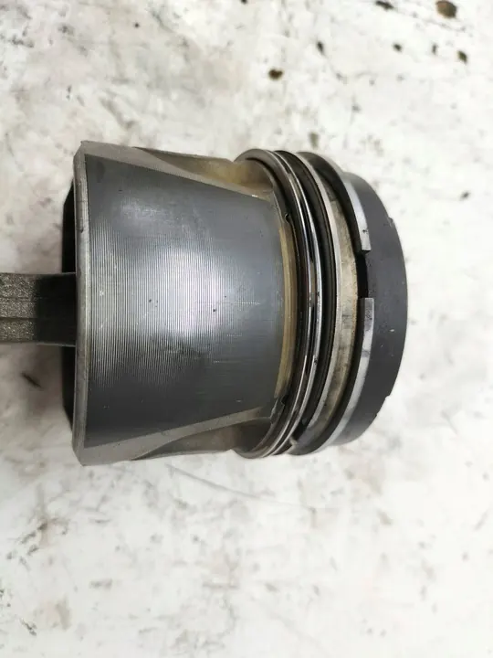 Pistão 80L85 2.5 D M57 BMW Série 5 IV E39 image 4