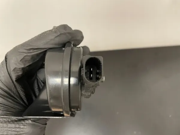 Torvi OEM 81A951210 Audi Q2:lle - Käytetty image 3
