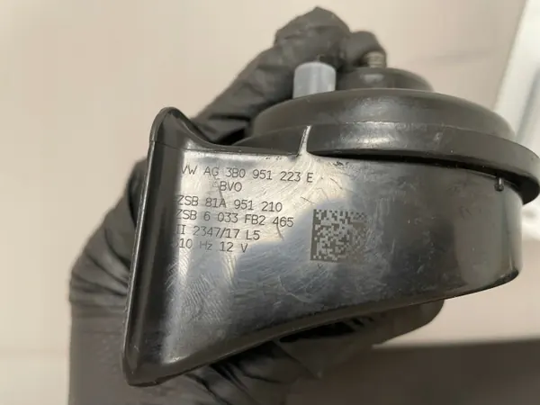 Torvi OEM 81A951210 Audi Q2:lle - Käytetty image 4