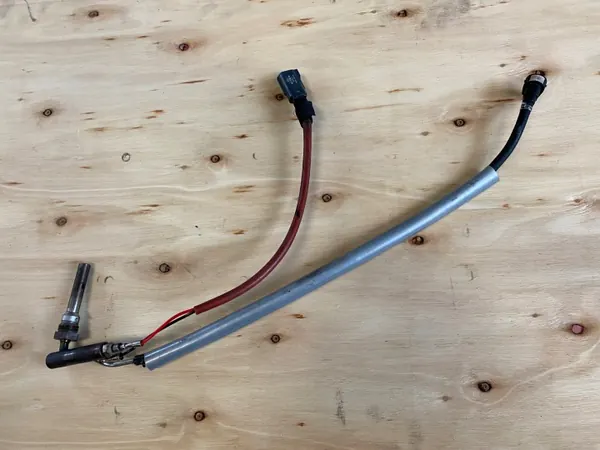 Injecteur DPF Ford BK21-9T540-AH - Pièce OE d'occasion image 2