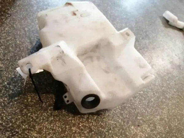 Spolarbehållare CV44-13K175-AE för Ford Kuga MK2 image 3